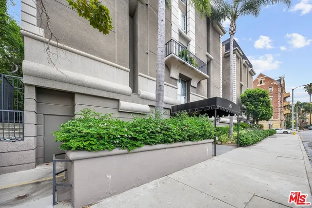 $4,250 | 585 North Rossmore Avenue, Unit 501, Los Angeles, CA 90004