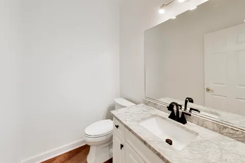 $629,000 | 417 Ashbury Drive, Hinsdale, IL 60521