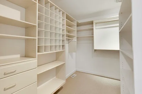 $629,000 | 417 Ashbury Drive, Hinsdale, IL 60521