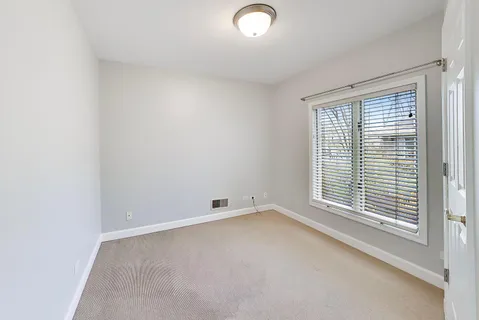 $629,000 | 417 Ashbury Drive, Hinsdale, IL 60521