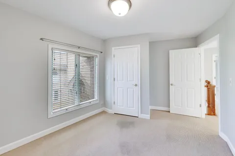 $629,000 | 417 Ashbury Drive, Hinsdale, IL 60521