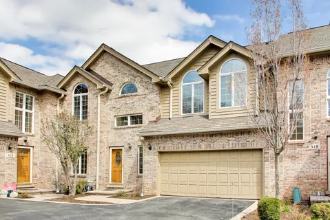 $629,000 | 417 Ashbury Drive, Hinsdale, IL 60521