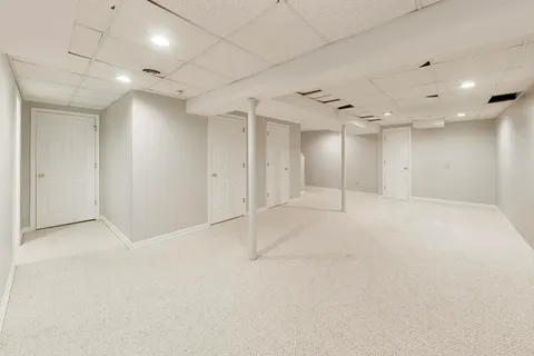 $629,000 | 417 Ashbury Drive, Hinsdale, IL 60521