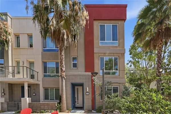 $5,395 | 122 Citysquare, Irvine, CA 92614