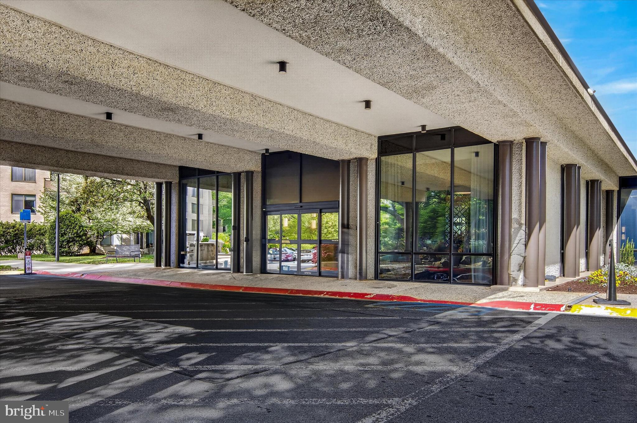 5225 Pooks Hill Road, Unit 715N Bethesda, MD 20814 - Photo 3 of 49