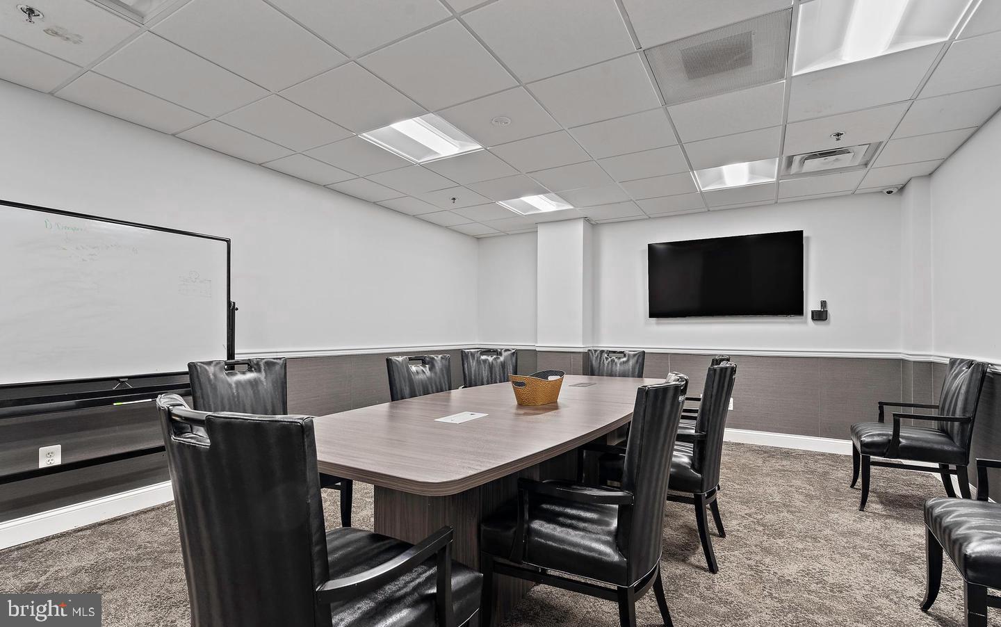 5225 Pooks Hill Road, Unit 715N Bethesda, MD 20814 - Photo 32 of 49