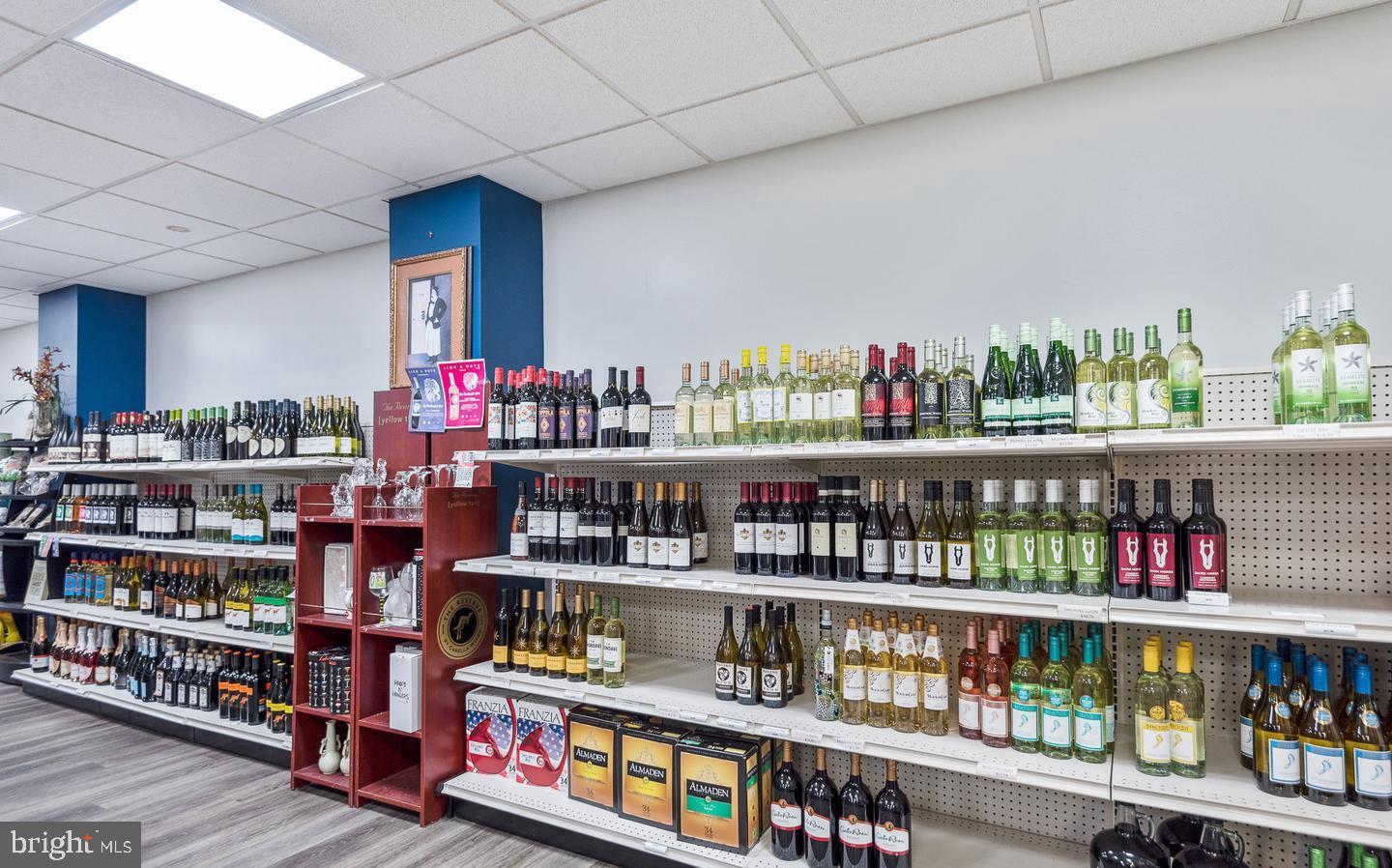 5225 Pooks Hill Road, Unit 715N Bethesda, MD 20814 - Photo 40 of 49