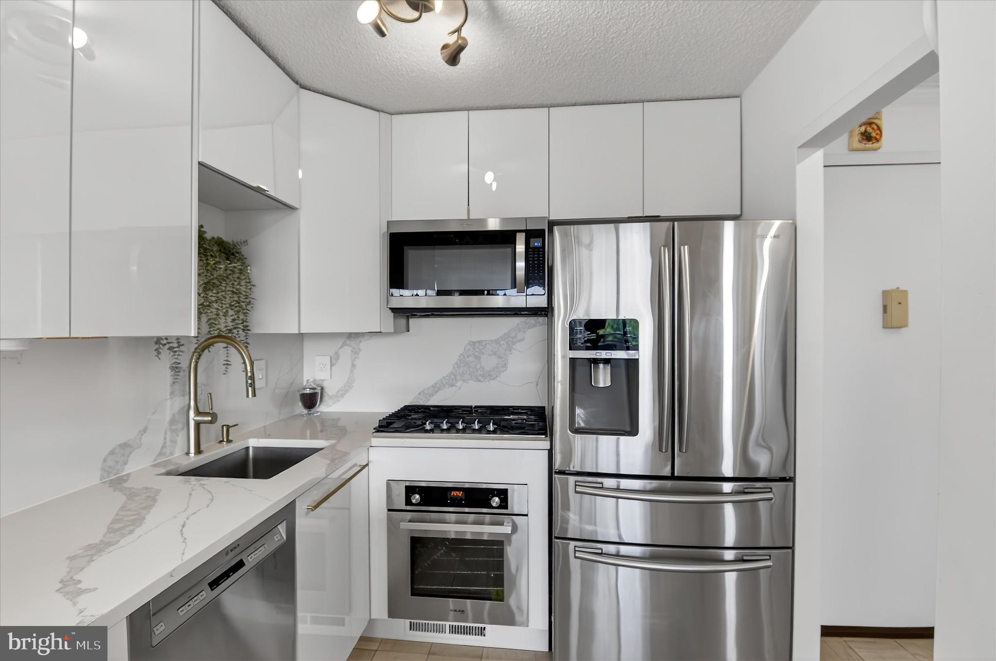 5225 Pooks Hill Road, Unit 715N Bethesda, MD 20814 - Photo 6 of 49