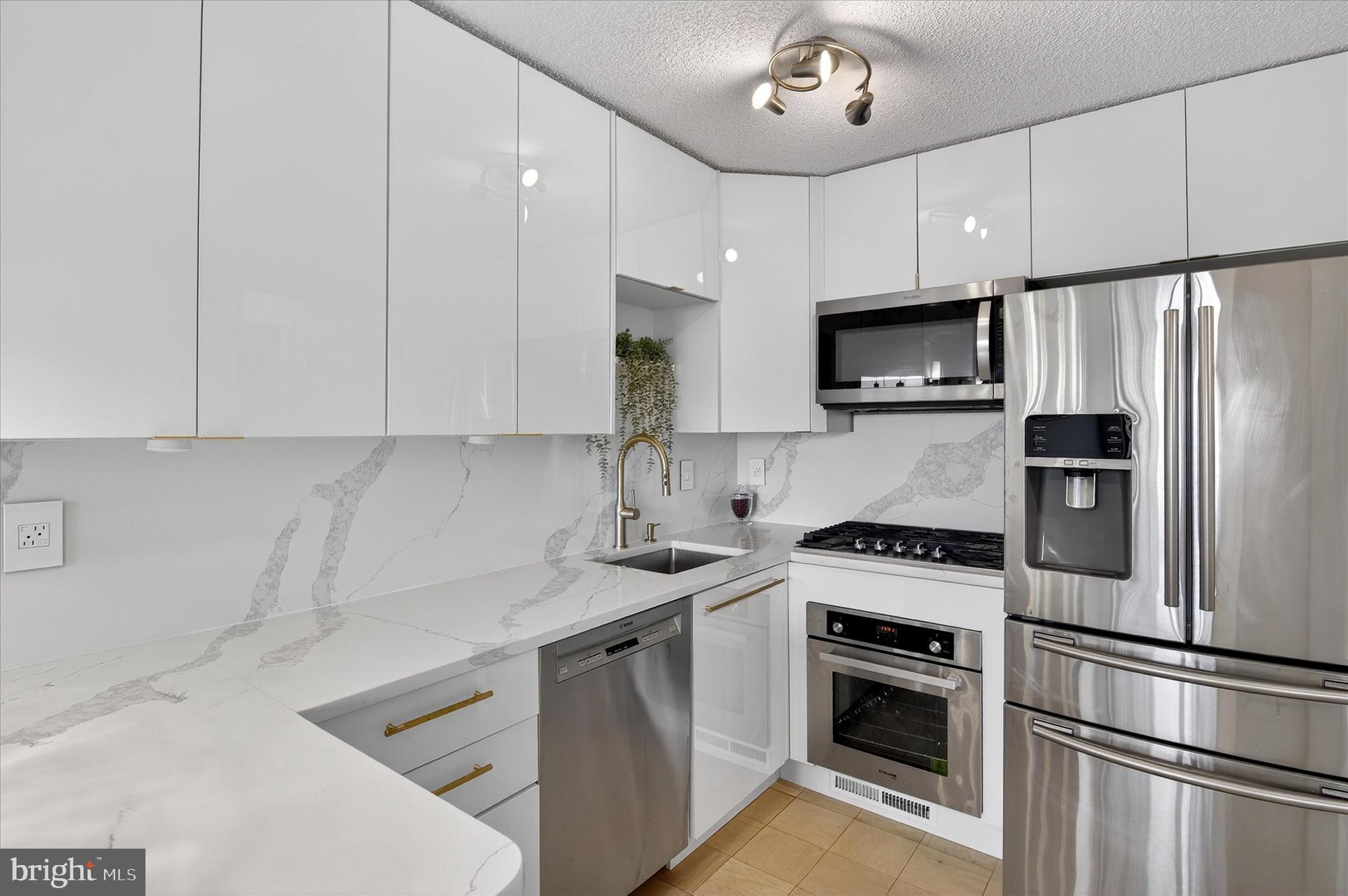 5225 Pooks Hill Road, Unit 715N Bethesda, MD 20814 - Photo 7 of 49