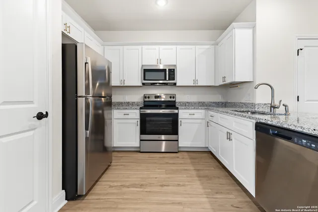 $1,650 | 7615 Gramercy Way, Unit 101/ 102, San Antonio, TX 78253