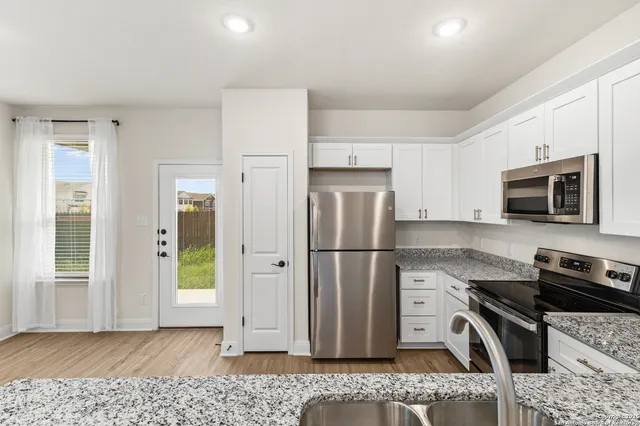 $1,650 | 7615 Gramercy Way, Unit 101/ 102, San Antonio, TX 78253