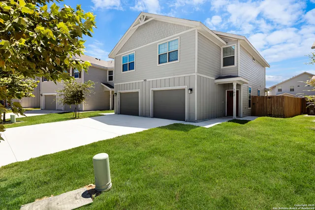 $1,650 | 7615 Gramercy Way, Unit 101/ 102, San Antonio, TX 78253