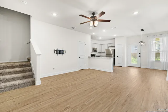 $1,650 | 7615 Gramercy Way, Unit 101/ 102, San Antonio, TX 78253