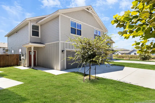 $1,650 | 7615 Gramercy Way, Unit 101/ 102, San Antonio, TX 78253