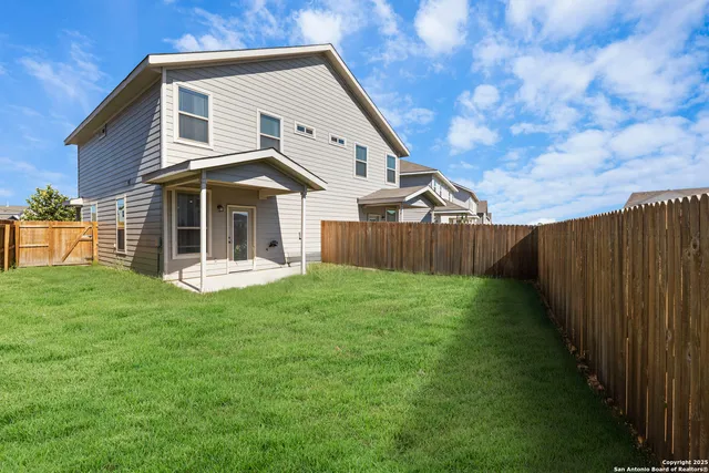 $1,650 | 7615 Gramercy Way, Unit 101/ 102, San Antonio, TX 78253