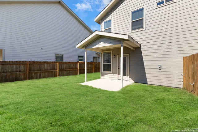 $1,650 | 7615 Gramercy Way, Unit 101/ 102, San Antonio, TX 78253