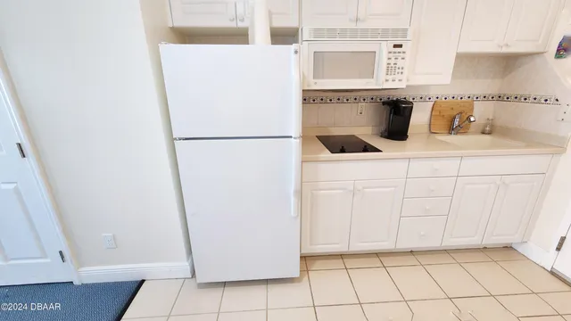 $105,000 | 2700 North Atlantic Avenue, Unit 918, Daytona Beach, FL 32118