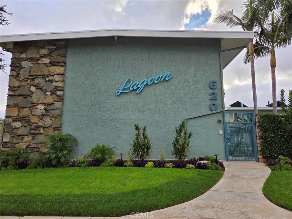 620 Prospect Avenue Long Beach, CA 90814 - Photo 1 of 11 a view of a backyard with plants