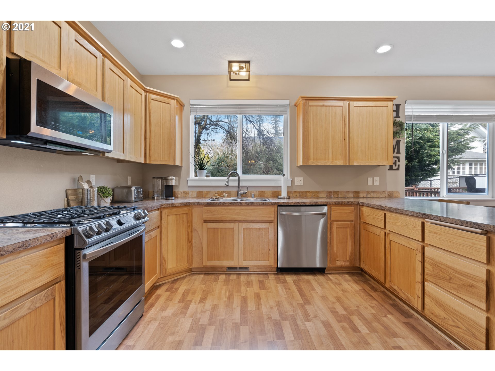 310 West Division Street Ridgefield, WA 98642 - Photo 7 of 32