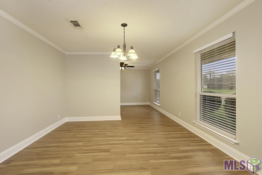 1112 Shadybrook Drive Baton Rouge, LA 70816 - Photo 5 of 31