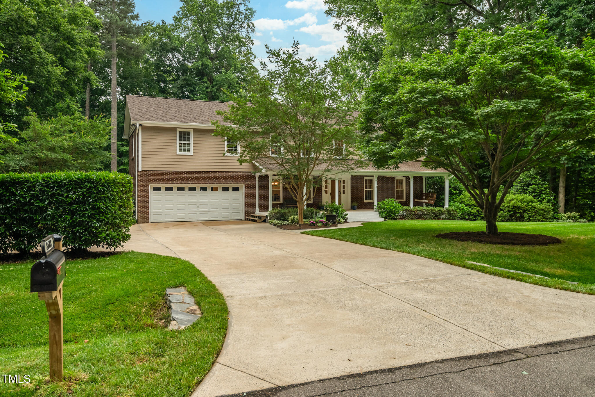 8608 Valley Brook Drive Raleigh, NC 27613 - Photo 4 of 74 DSC_0005