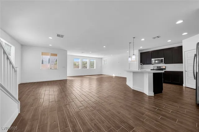 $2,955 | 4287 Paragon Highlands Avenue, Las Vegas, NV 89141