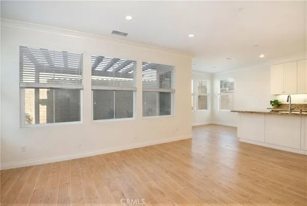 $4,700 | 83 Wildvine, Irvine, CA 92620
