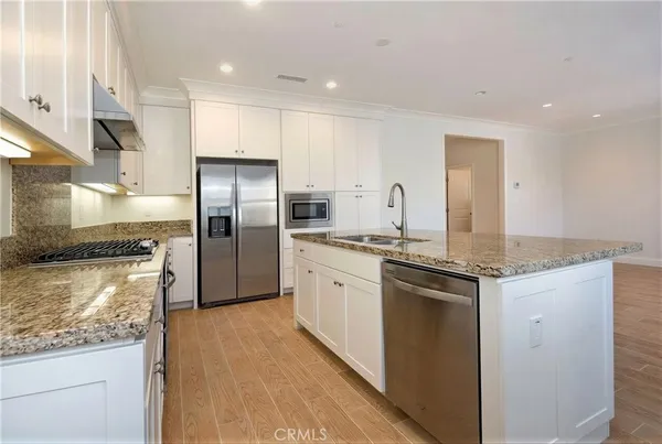 $4,700 | 83 Wildvine, Irvine, CA 92620