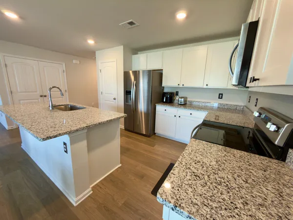 $2,400 | 61 New England Drive, Felton, DE 19943