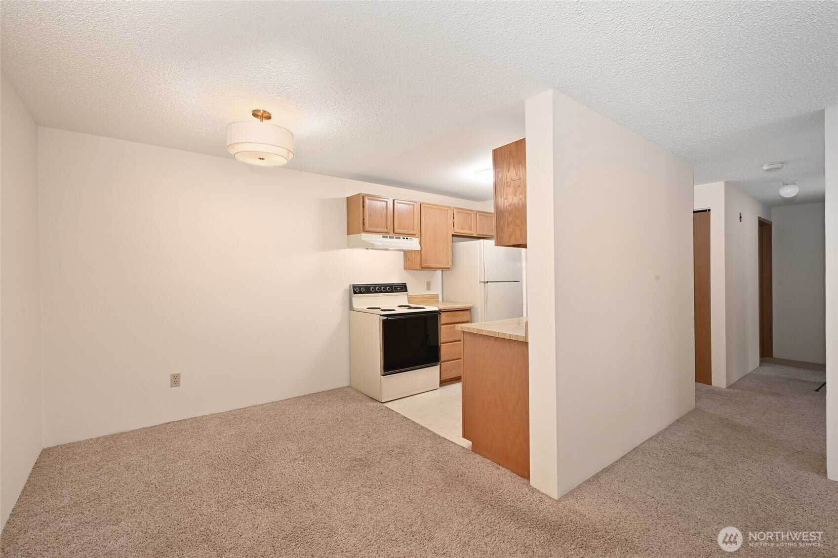 10501 8th Avenue Northeast, Unit 417 Seattle, WA 98125 - Photo 11 of 33