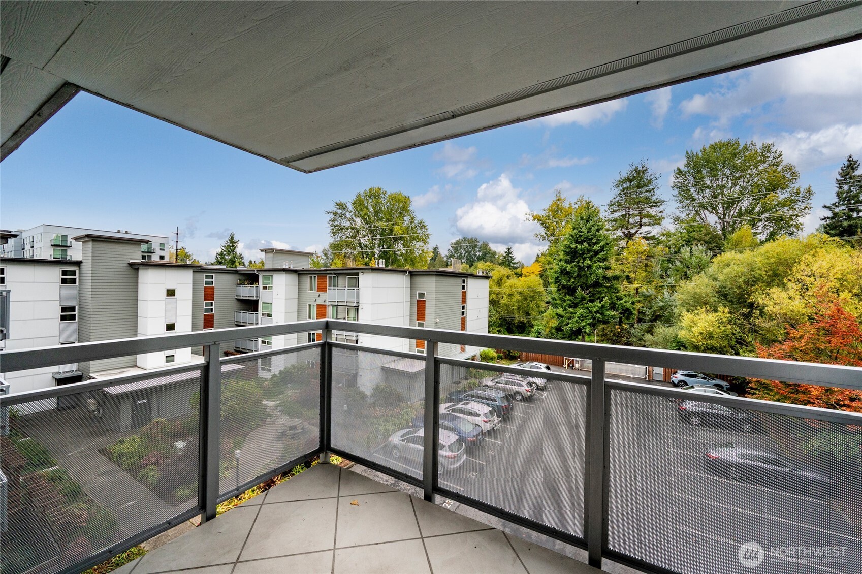 10501 8th Avenue Northeast, Unit 417 Seattle, WA 98125 - Photo 7 of 33