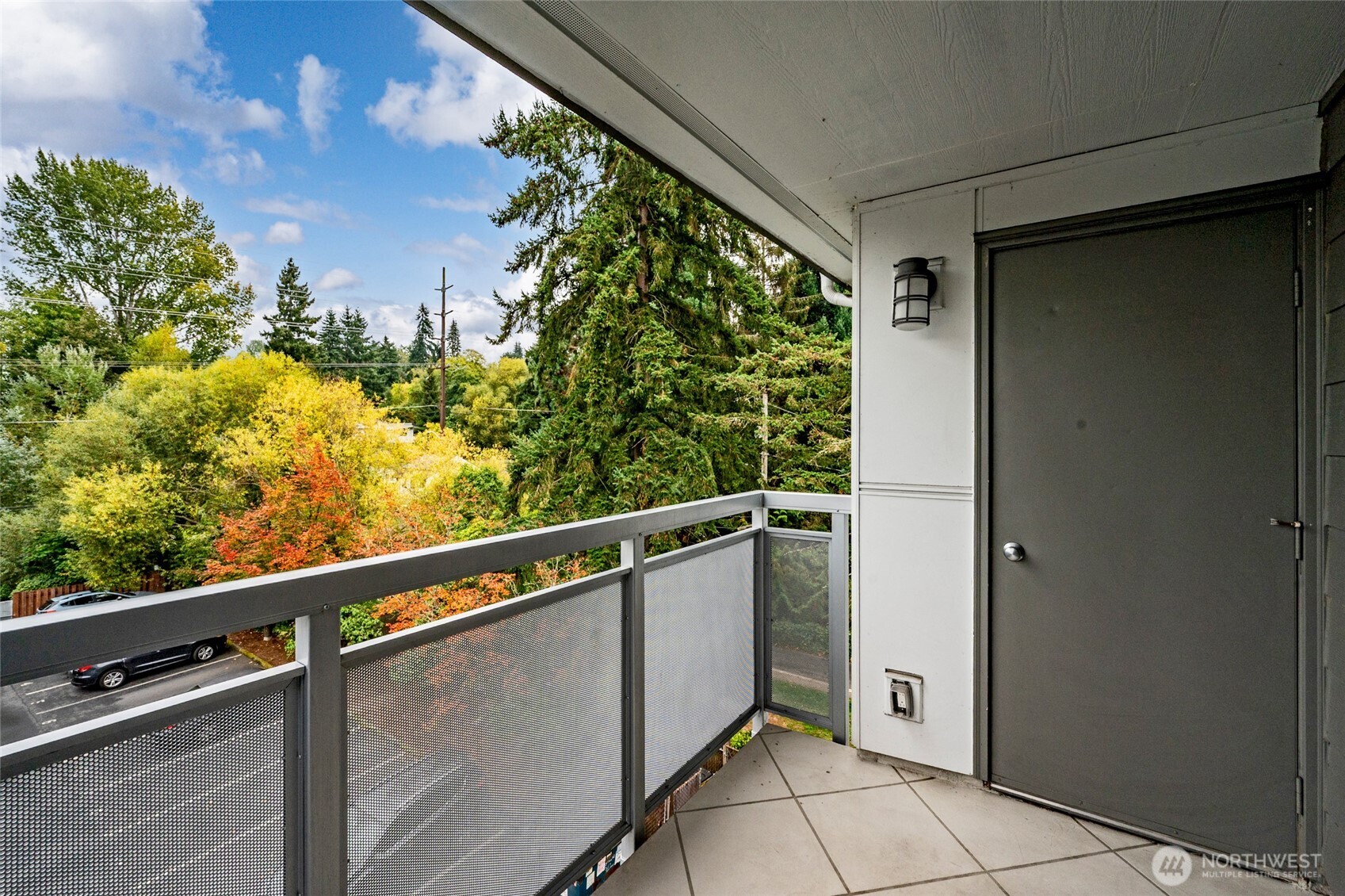 10501 8th Avenue Northeast, Unit 417 Seattle, WA 98125 - Photo 8 of 33