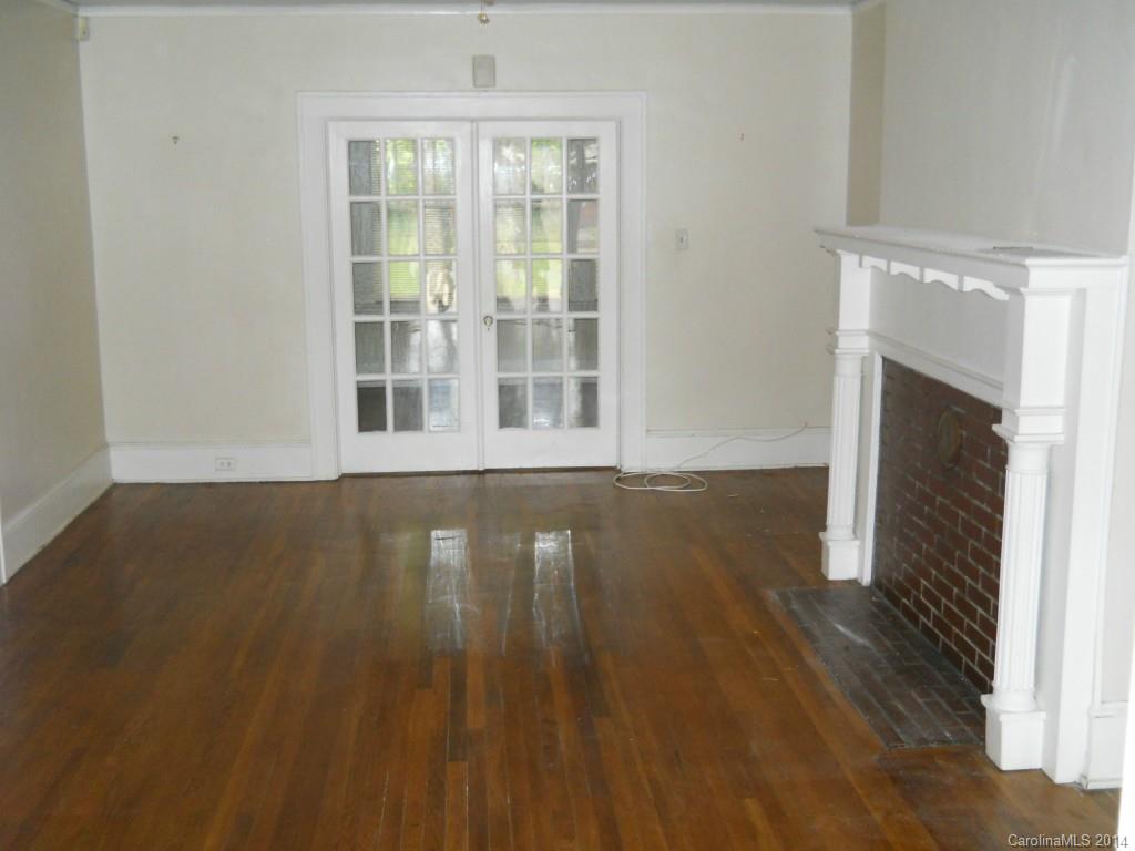 312 Grandin Road Charlotte, NC 28208 - Photo 3 of 11 Gallery Image 3