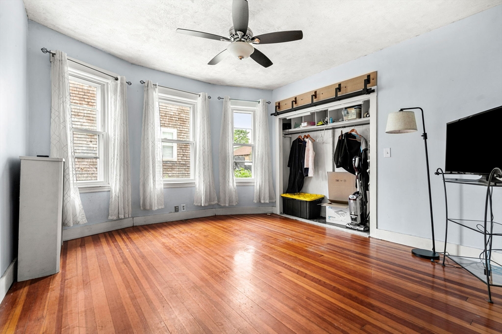 26 Enfield Road Winthrop, MA 02152 - Photo 12 of 41 Gallery Image 12