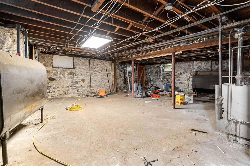 26 Enfield Road Winthrop, MA 02152 - Photo 22 of 41 Gallery Image 22