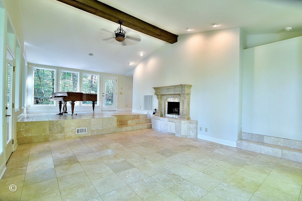 5656 Hamilton Road Pine Mountain, GA 31822 - Photo 17 of 86 Living Rooms