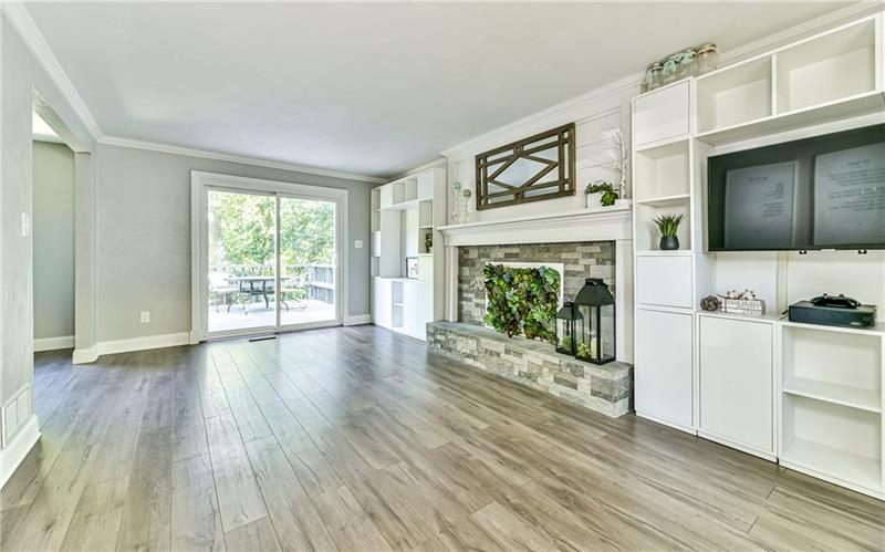 145 McIntyre Road Pittsburgh, PA 15237 - Photo 3 of 25 Gallery Image 3