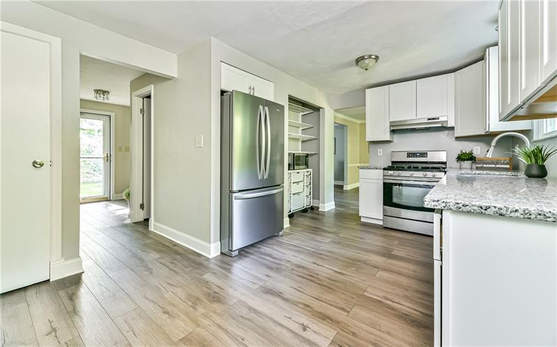 145 McIntyre Road Pittsburgh, PA 15237 - Photo 5 of 25 Gallery Image 5