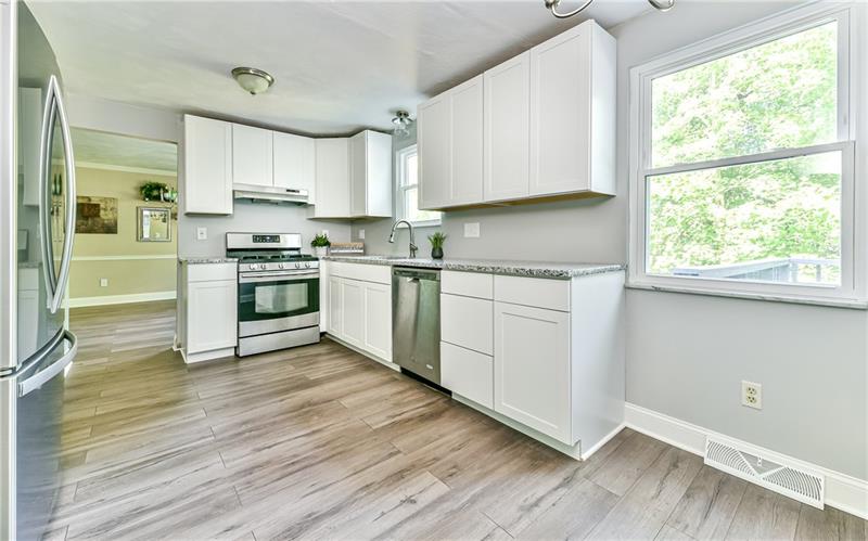 145 McIntyre Road Pittsburgh, PA 15237 - Photo 7 of 25 Gallery Image 7