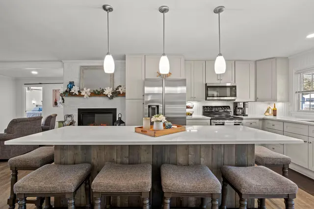 $899,987 | 1129 Duboise Drive, Summerton, SC 29148