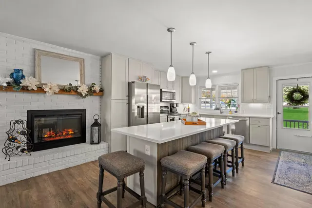 $899,987 | 1129 Duboise Drive, Summerton, SC 29148