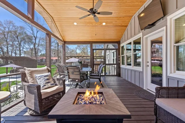 $899,987 | 1129 Duboise Drive, Summerton, SC 29148