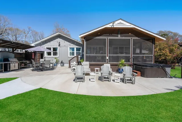 $899,987 | 1129 Duboise Drive, Summerton, SC 29148