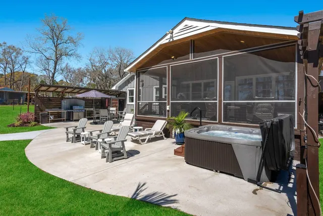 $899,987 | 1129 Duboise Drive, Summerton, SC 29148