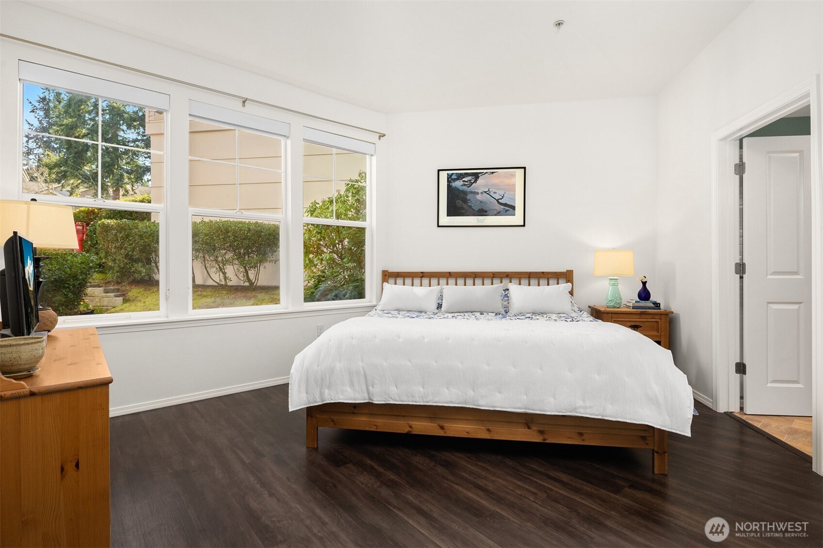 8500 Main Street, Unit F101 Edmonds, WA 98026 - Photo 11 of 24