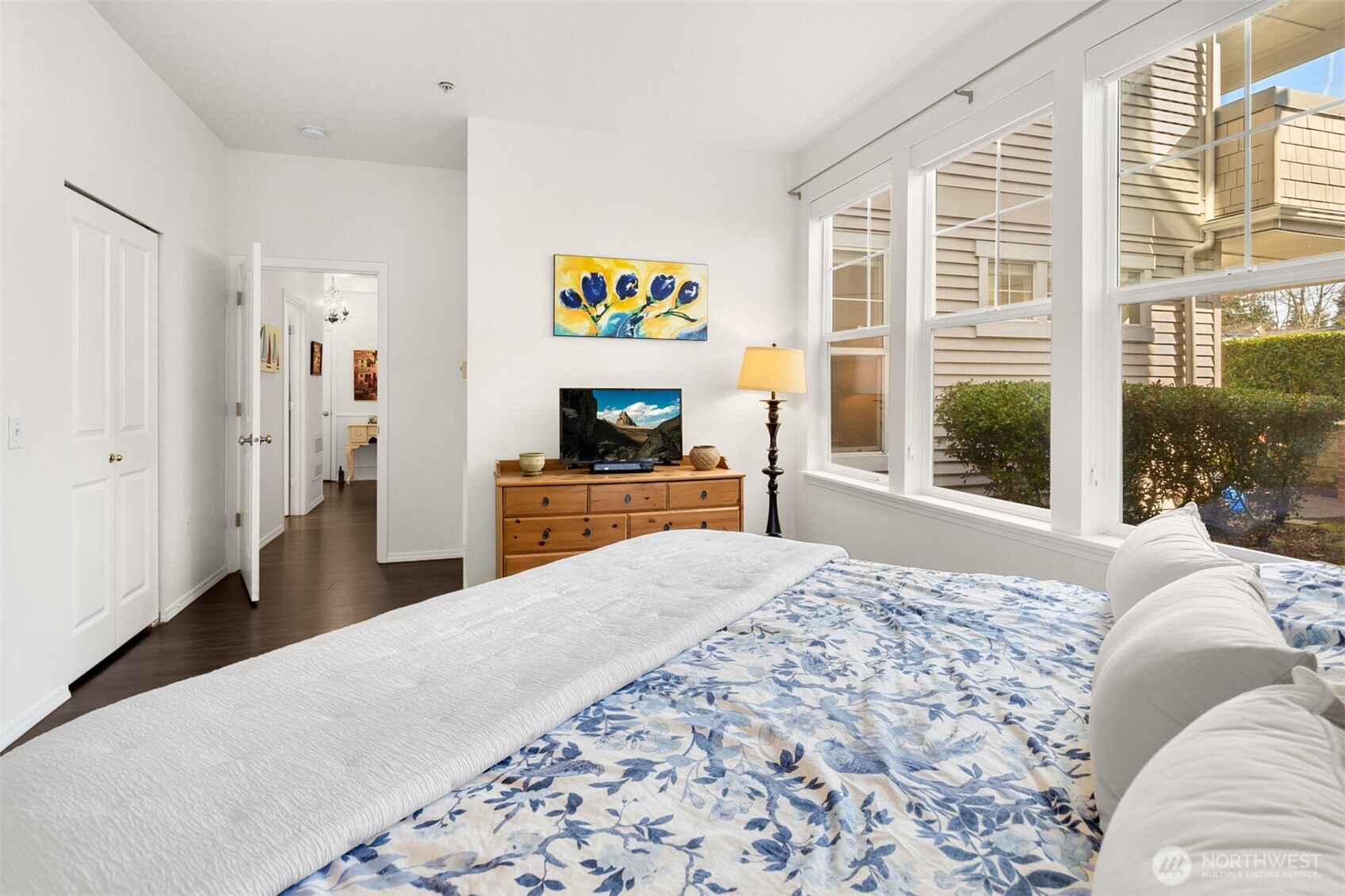 8500 Main Street, Unit F101 Edmonds, WA 98026 - Photo 12 of 24