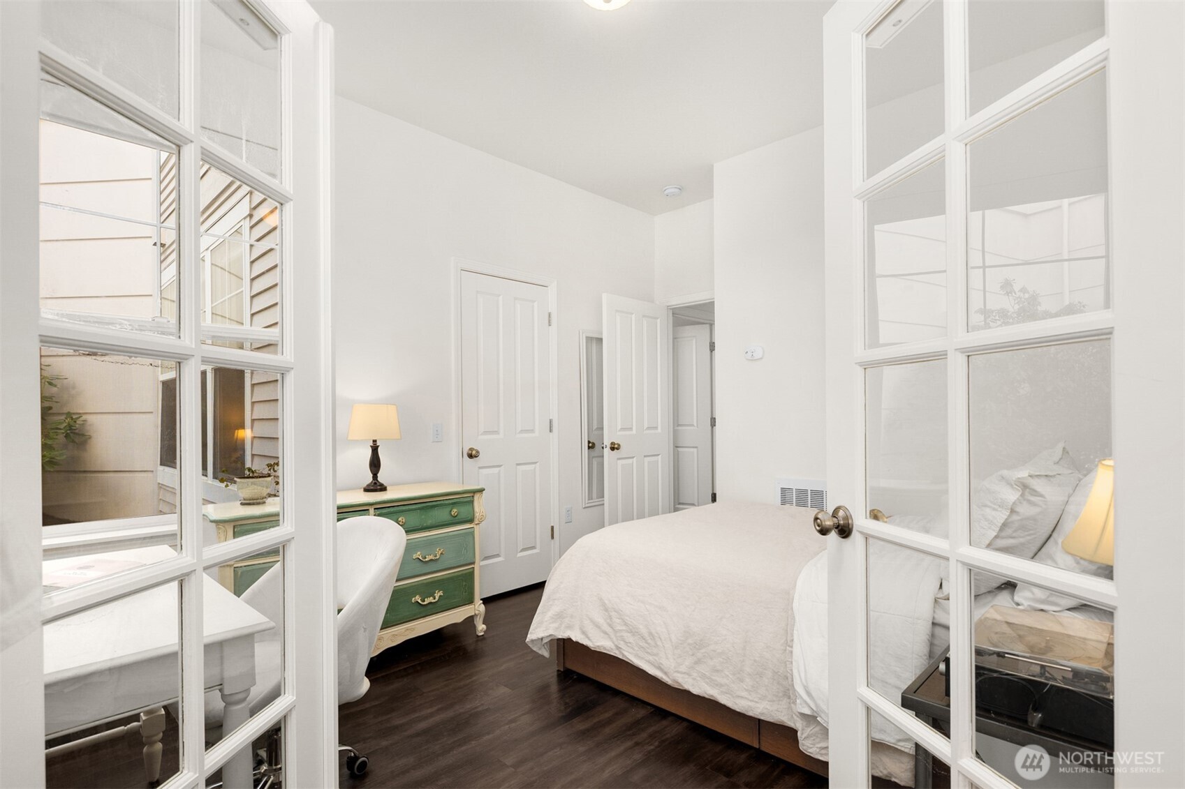 8500 Main Street, Unit F101 Edmonds, WA 98026 - Photo 15 of 24