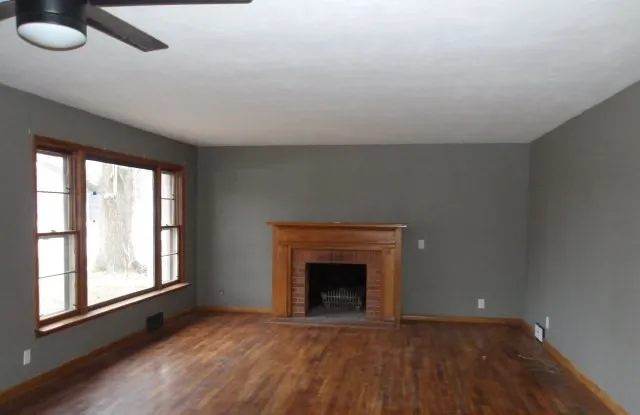 $99,900 | 516 North John Street, Farmer City, IL 61842