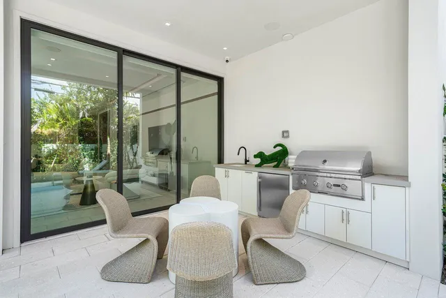 a view of a partially built entryway