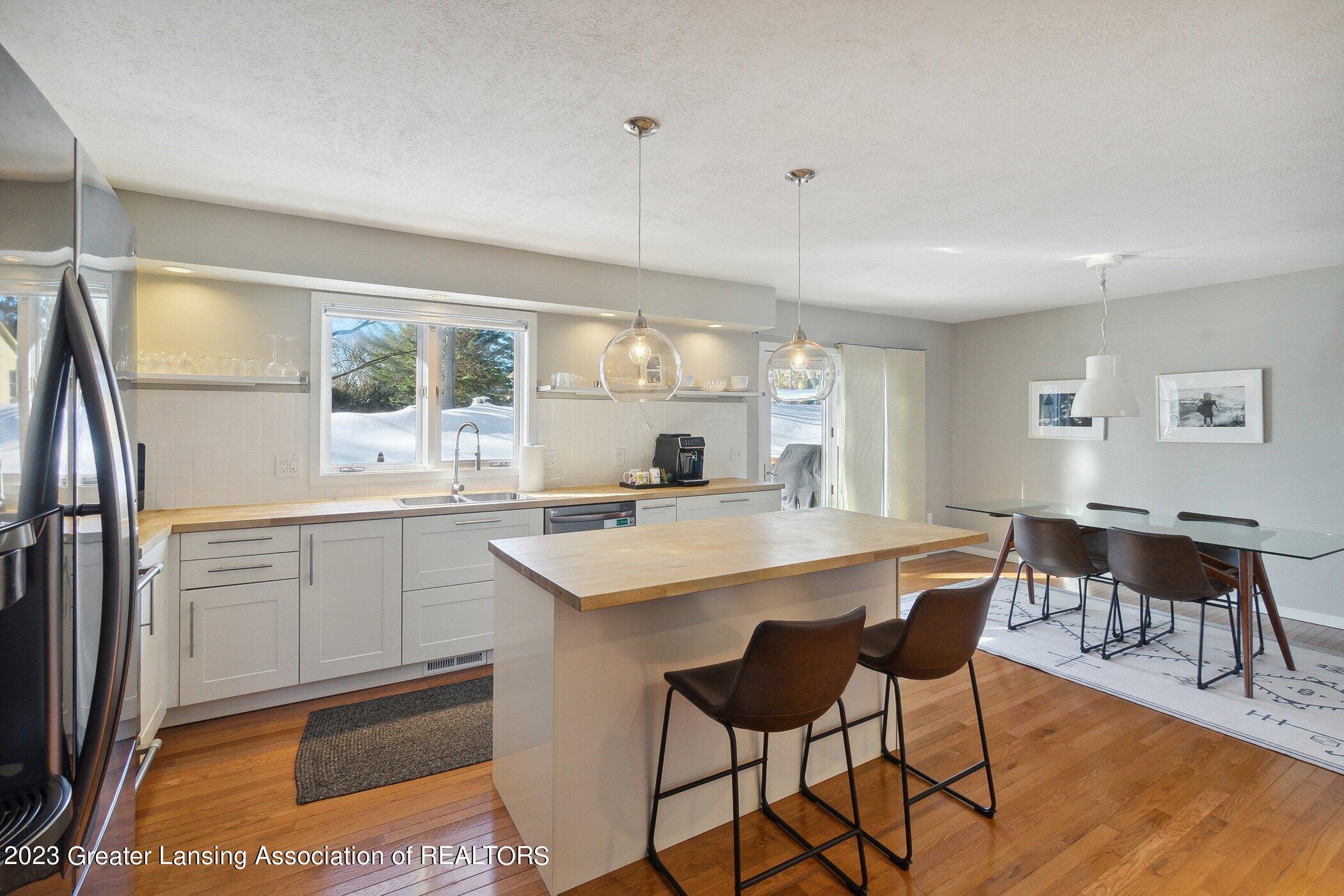 1311 Hatch Road Okemos, MI 48864 - Photo 14 of 29 1311-Hatch-Rd-Okemos-MI-48864-WindowStil